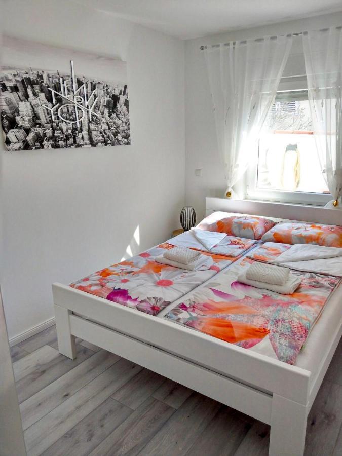 Apartmani Eden Vodice Exterior photo