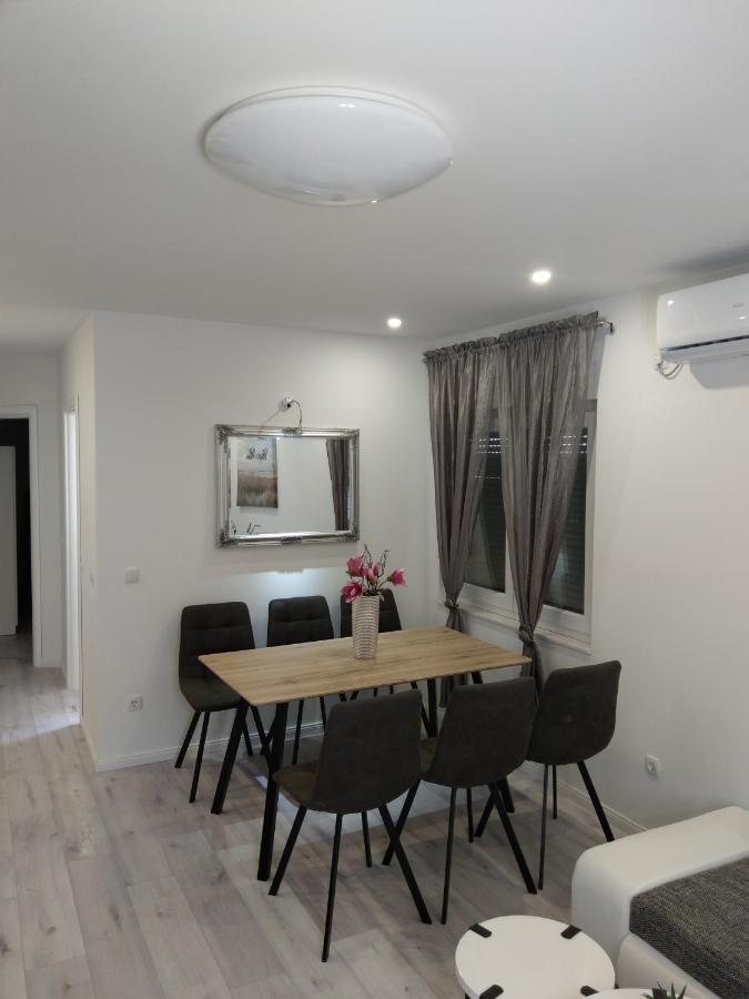 Apartmani Eden Vodice Exterior photo