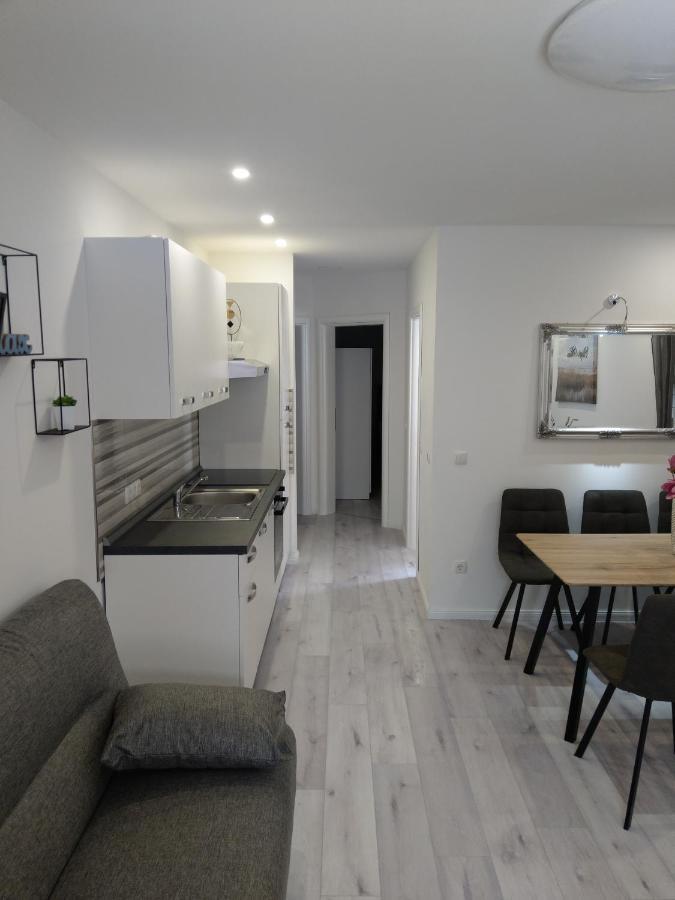 Apartmani Eden Vodice Exterior photo