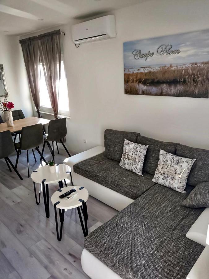 Apartmani Eden Vodice Exterior photo